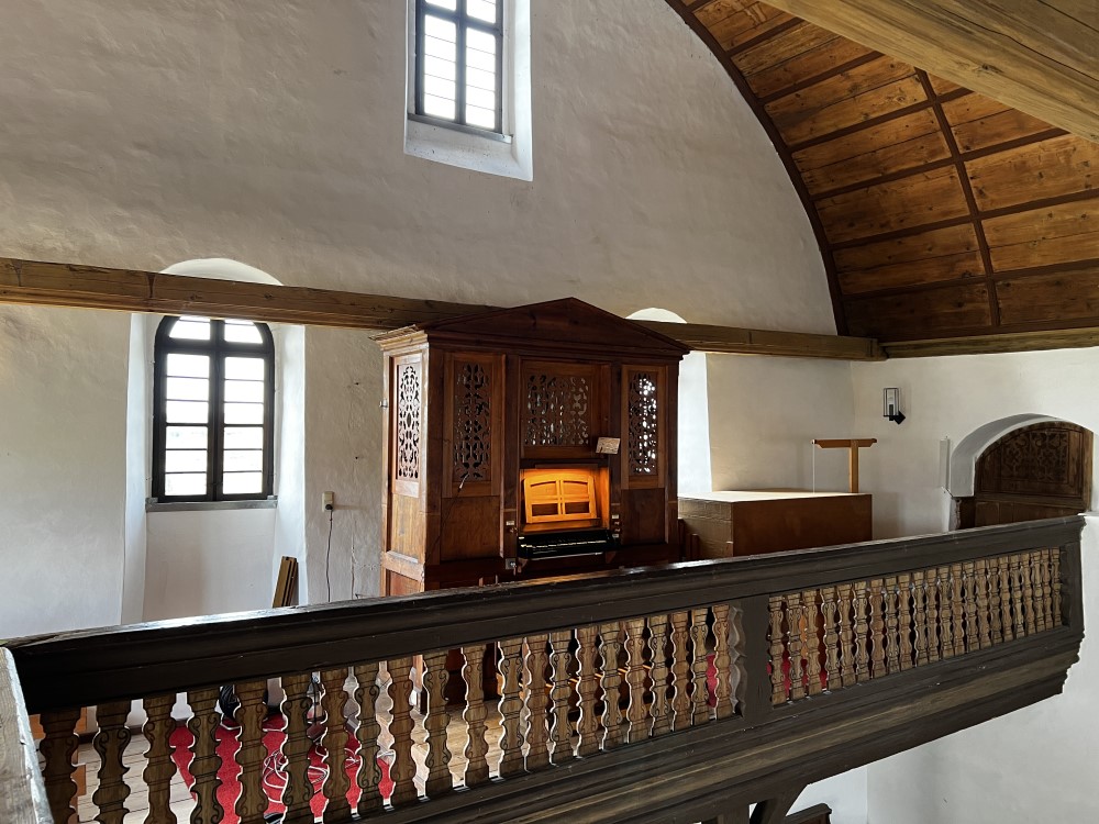 Neue Gehäusefüllungen der Kirche Hohenfeld