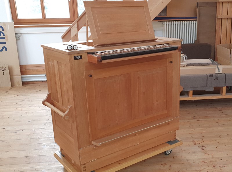 Truhenorgel aus Kirschbaum